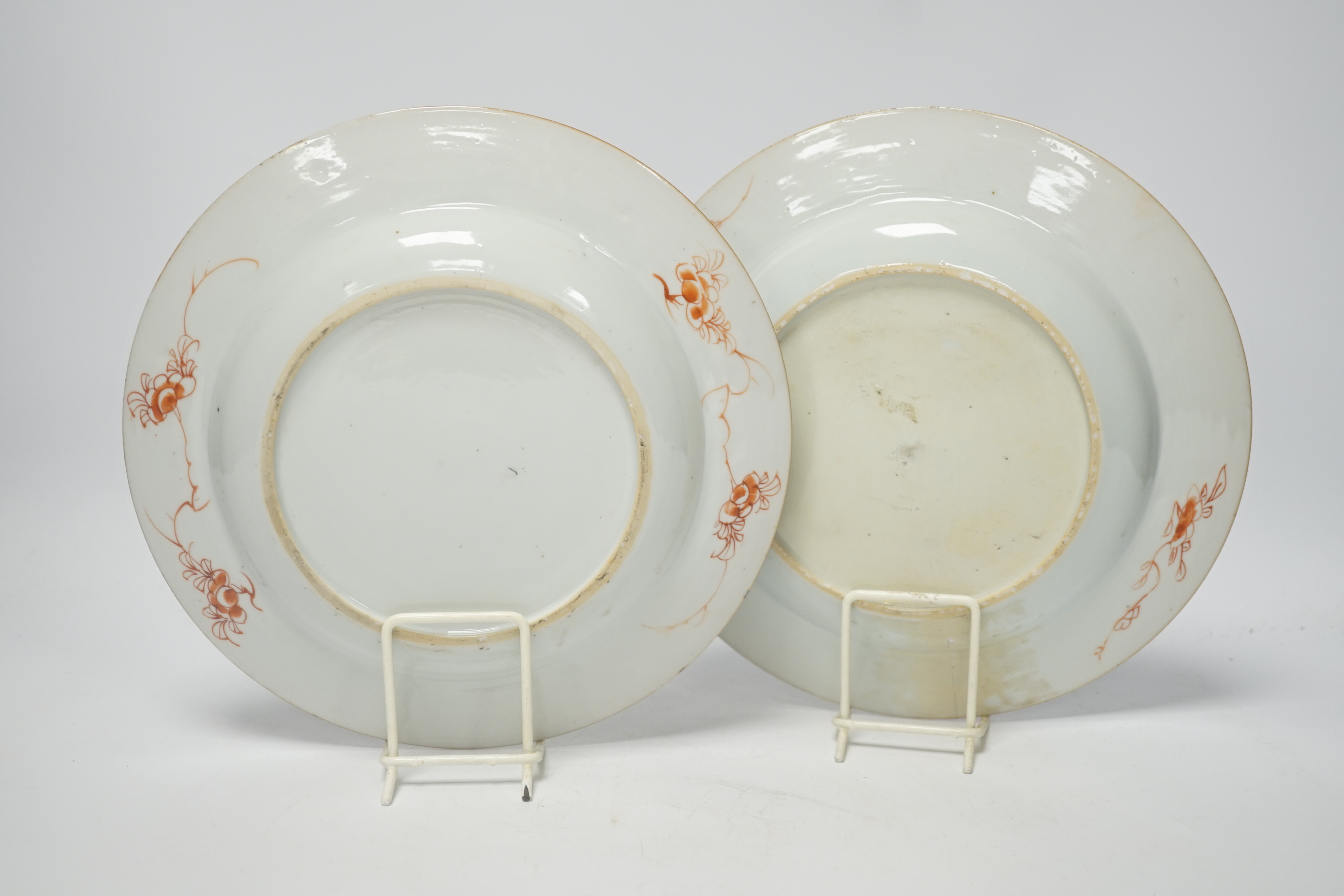 A pair of Chinese famille verte ‘lotus pond’ plates, Kangxi-Yongzheng period, 22.5cm